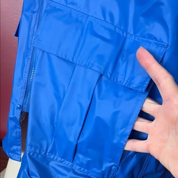 Like new Blue Hooded Misty Harbor rain coat - Picture 6 of 14
